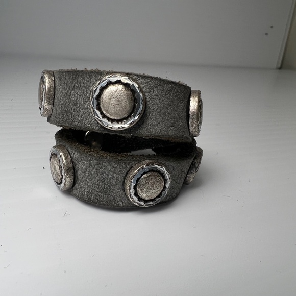 BRAVE Bracelet - Picture 1 of 7